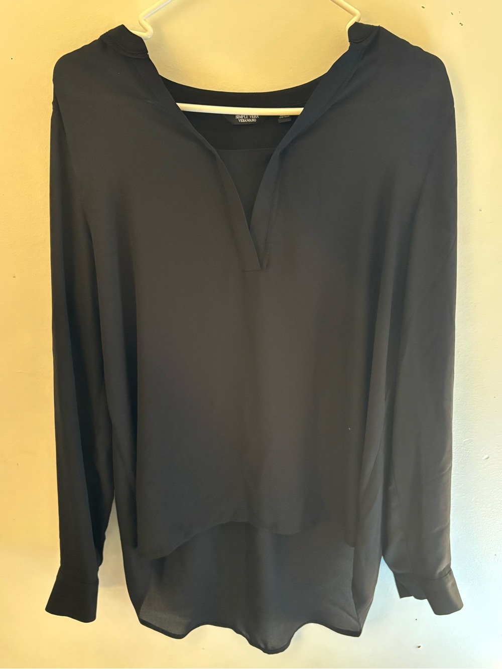 Simply Vera Vera Wang Black V-Neck Long Sleeve Blouse